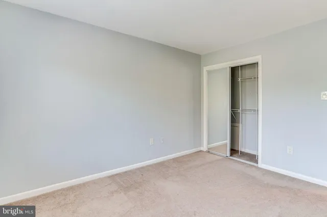 $3,200 | 5237 King Charles Way, Unit 12, Bethesda, MD 20814