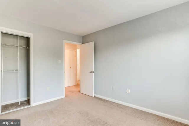 $3,200 | 5237 King Charles Way, Unit 12, Bethesda, MD 20814