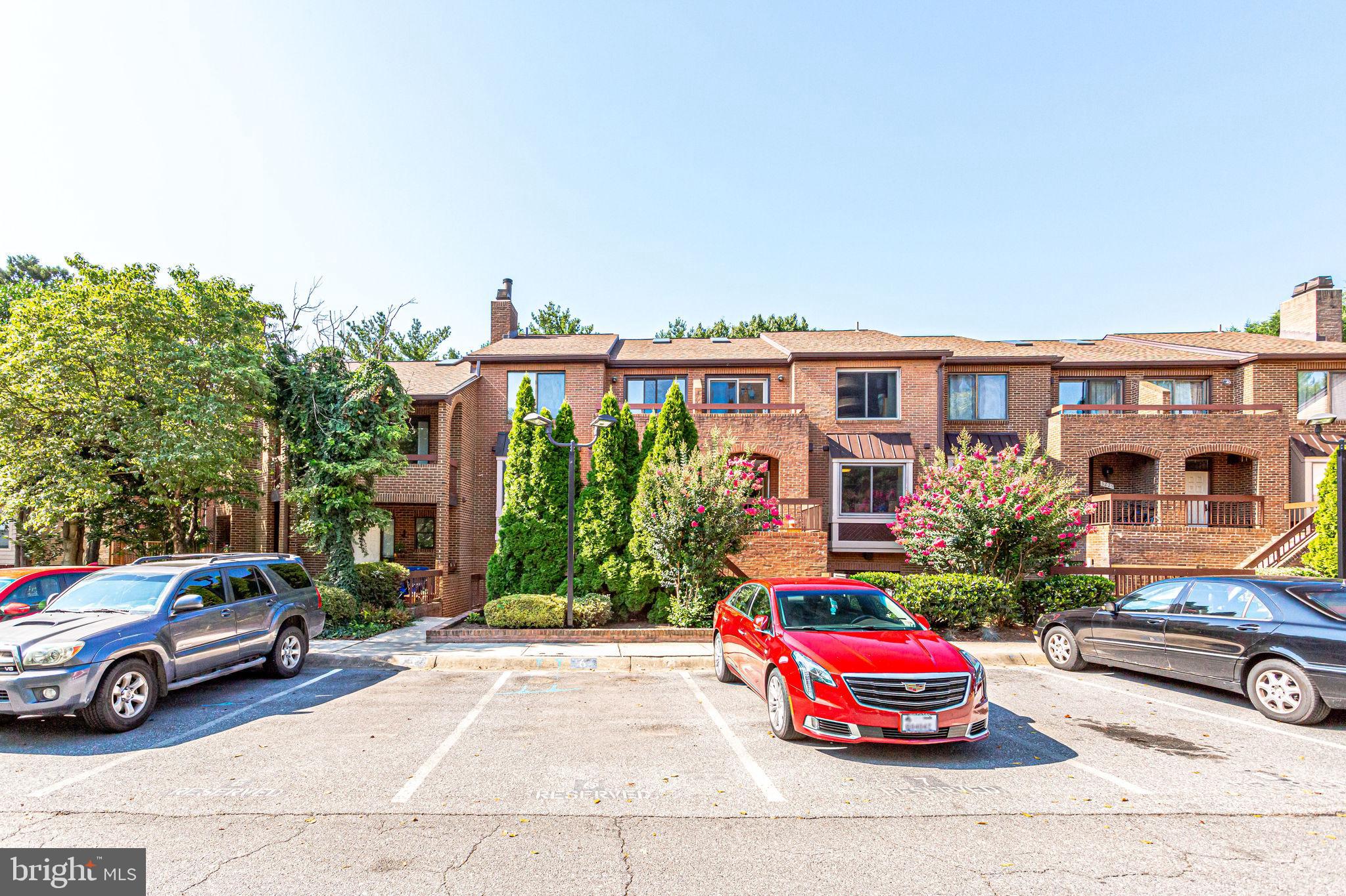 5237 King Charles Way, Unit 12 Bethesda, MD 20814 - Photo 3 of 29