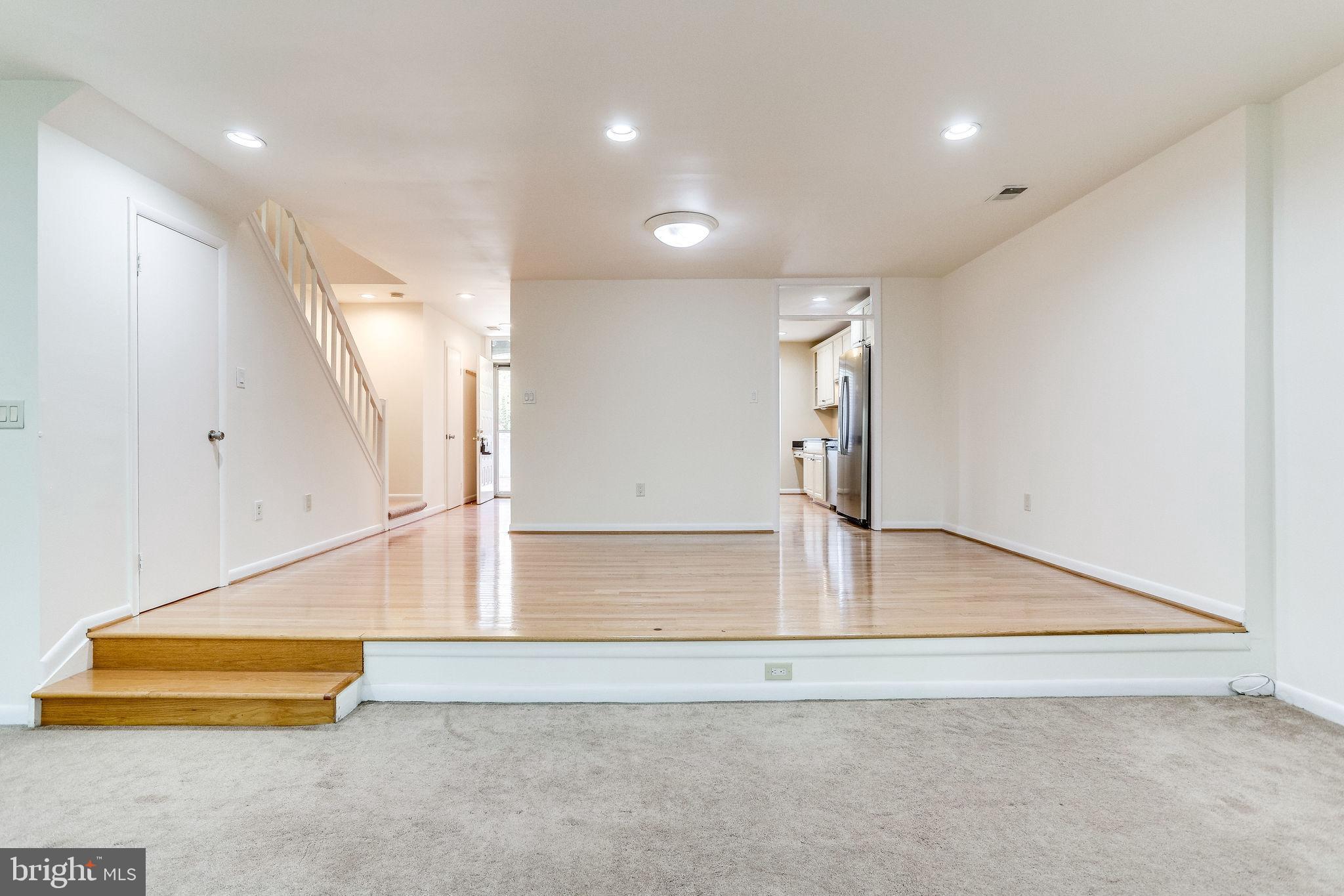 5237 King Charles Way, Unit 12 Bethesda, MD 20814 - Photo 9 of 29 LIVING ROOM/DINING ROOM
