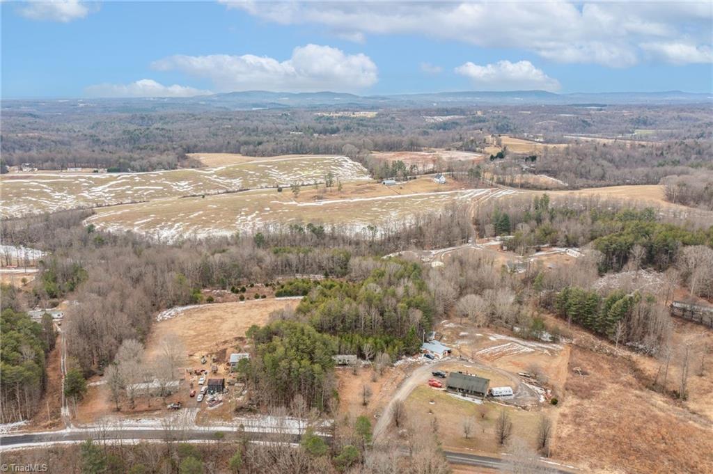 318 Wayne Marshall Road Elkin, NC 28621 - Photo 2 of 8