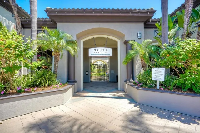 $4,000 | 9263 Regents Road, Unit B106, La Jolla, CA 92037