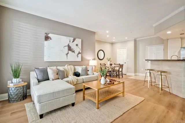 $4,000 | 9263 Regents Road, Unit B106, La Jolla, CA 92037