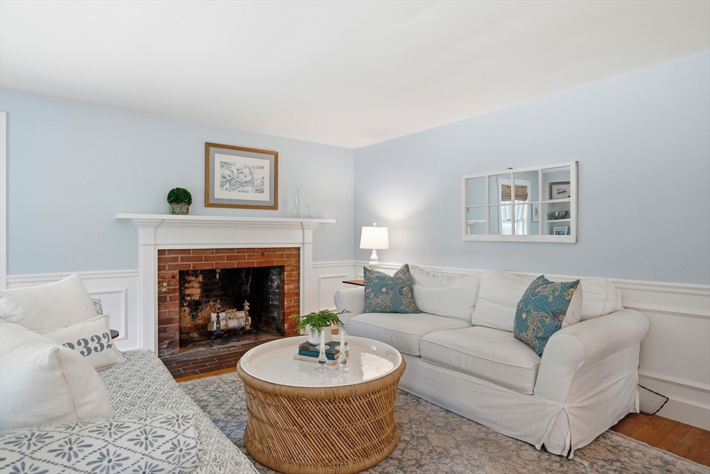 32 Wadsworth Road Duxbury, MA 02332 - Photo 16 of 38