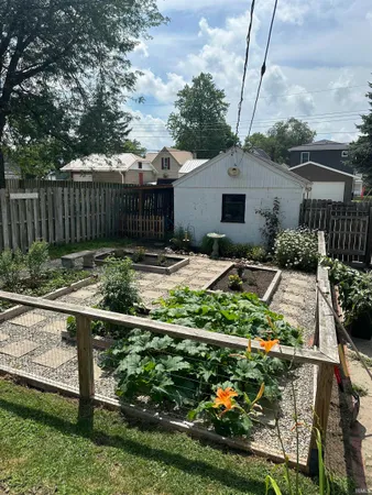 $230,000 | 219 North Marshall Street, Bremen, IN 46506