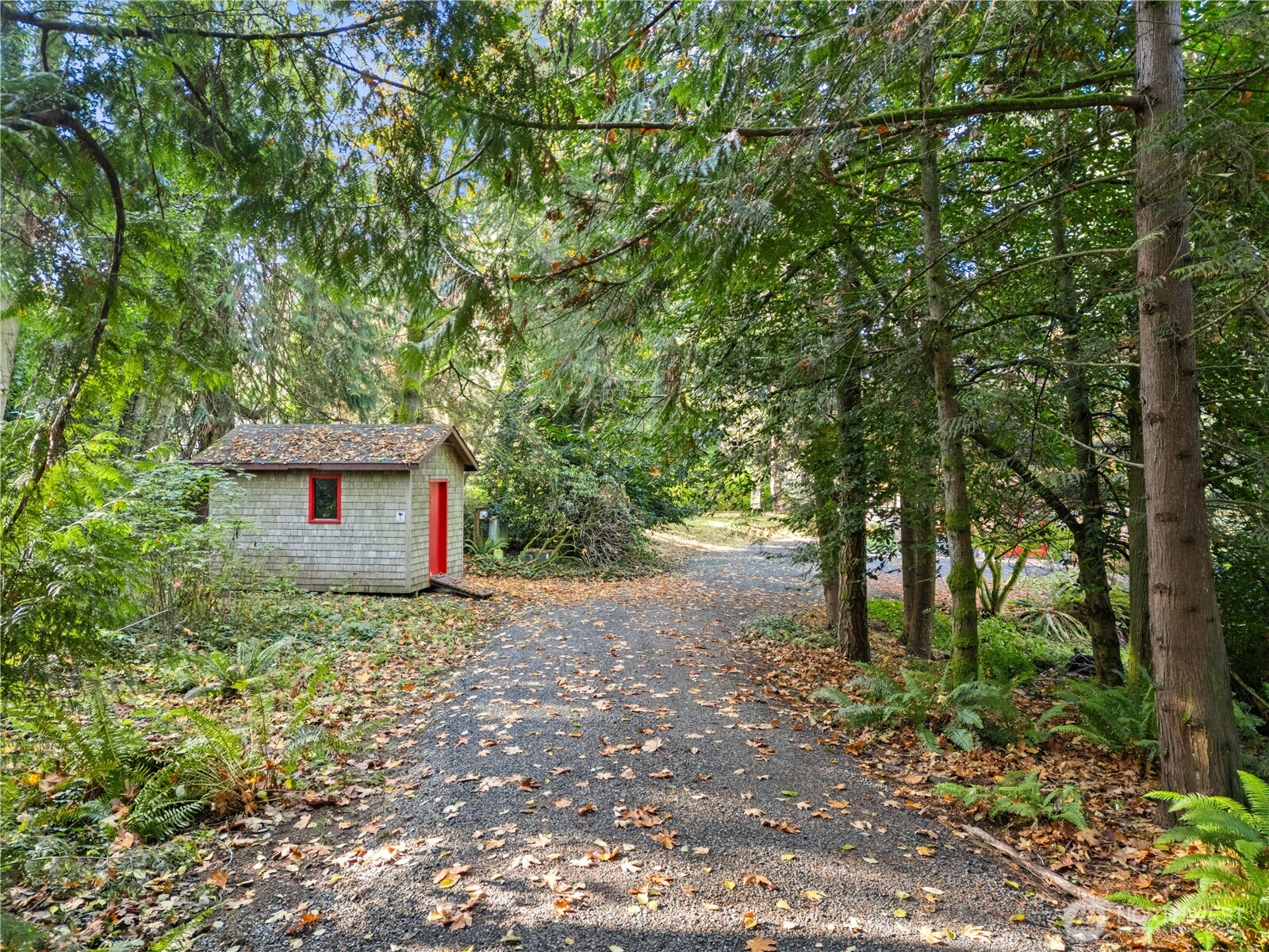 14855 Phelps Road Northeast Bainbridge Island, WA 98110 - Photo 4 of 40