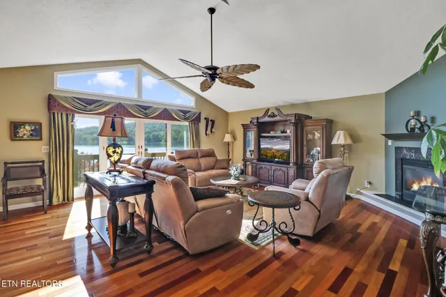 $990,000 | 16 Victoria Way, Fairfield Glade, TN 38558