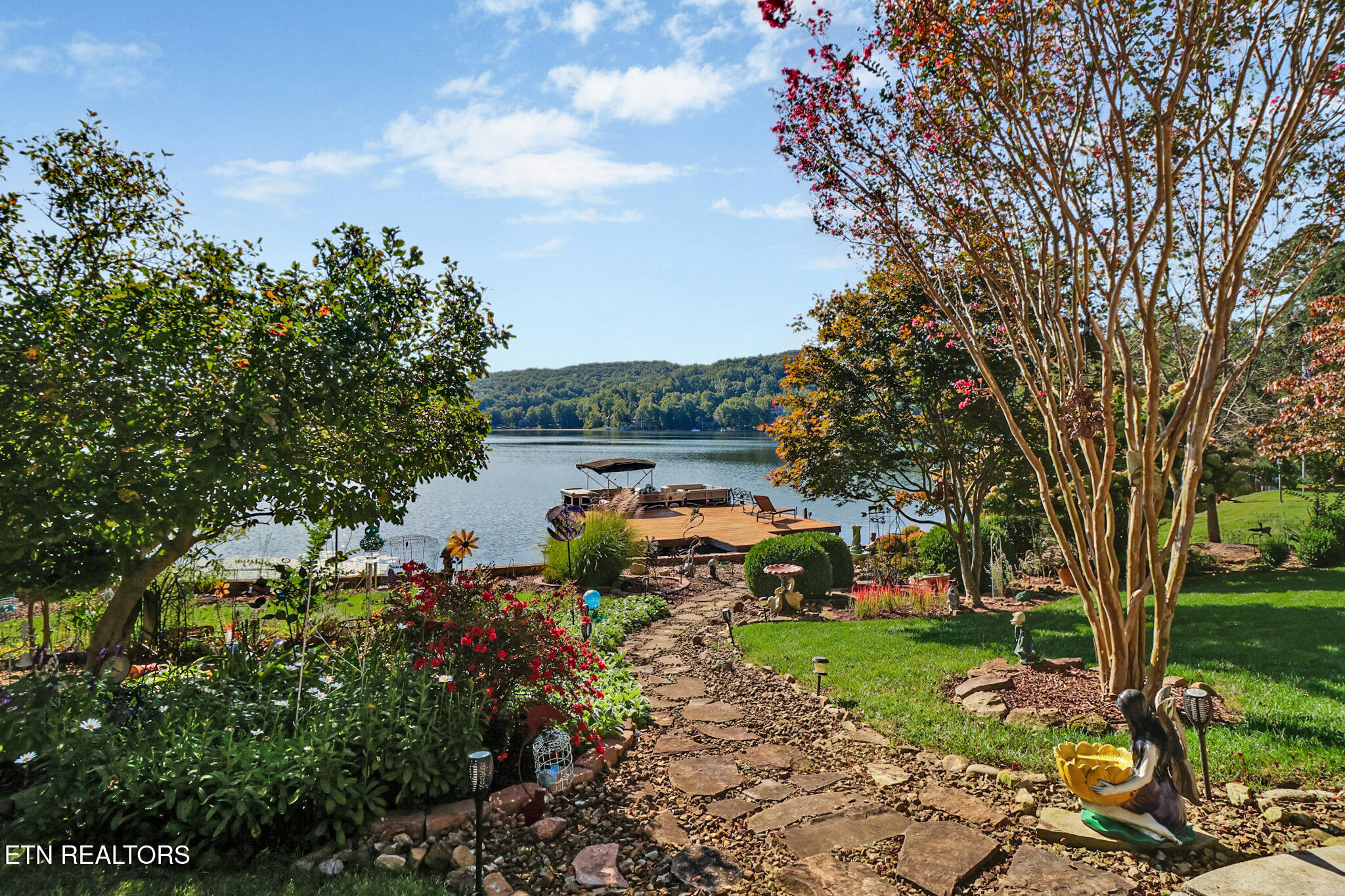 16 Victoria Way Fairfield Glade, TN 38558 - Photo 2 of 60 Backyard view of Lake Dartmoor