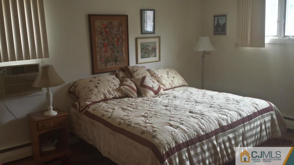 75 Canterbury Road East Brunswick, NJ 08816 - Photo 14 of 19 Gallery Image 14