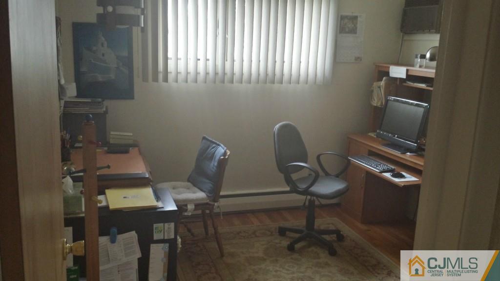75 Canterbury Road East Brunswick, NJ 08816 - Photo 15 of 19 Gallery Image 15