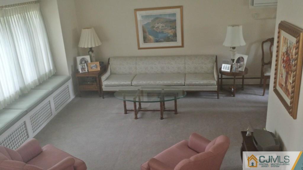 75 Canterbury Road East Brunswick, NJ 08816 - Photo 5 of 19 Gallery Image 5