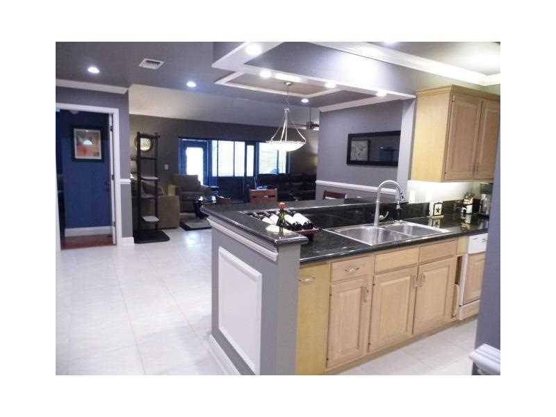 23378 Southwest 55th Avenue, Unit A Boca Raton, FL 33433 - Photo 4 of 16 Kitchen.
