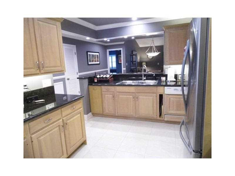 23378 Southwest 55th Avenue, Unit A Boca Raton, FL 33433 - Photo 5 of 16 Kitchen.