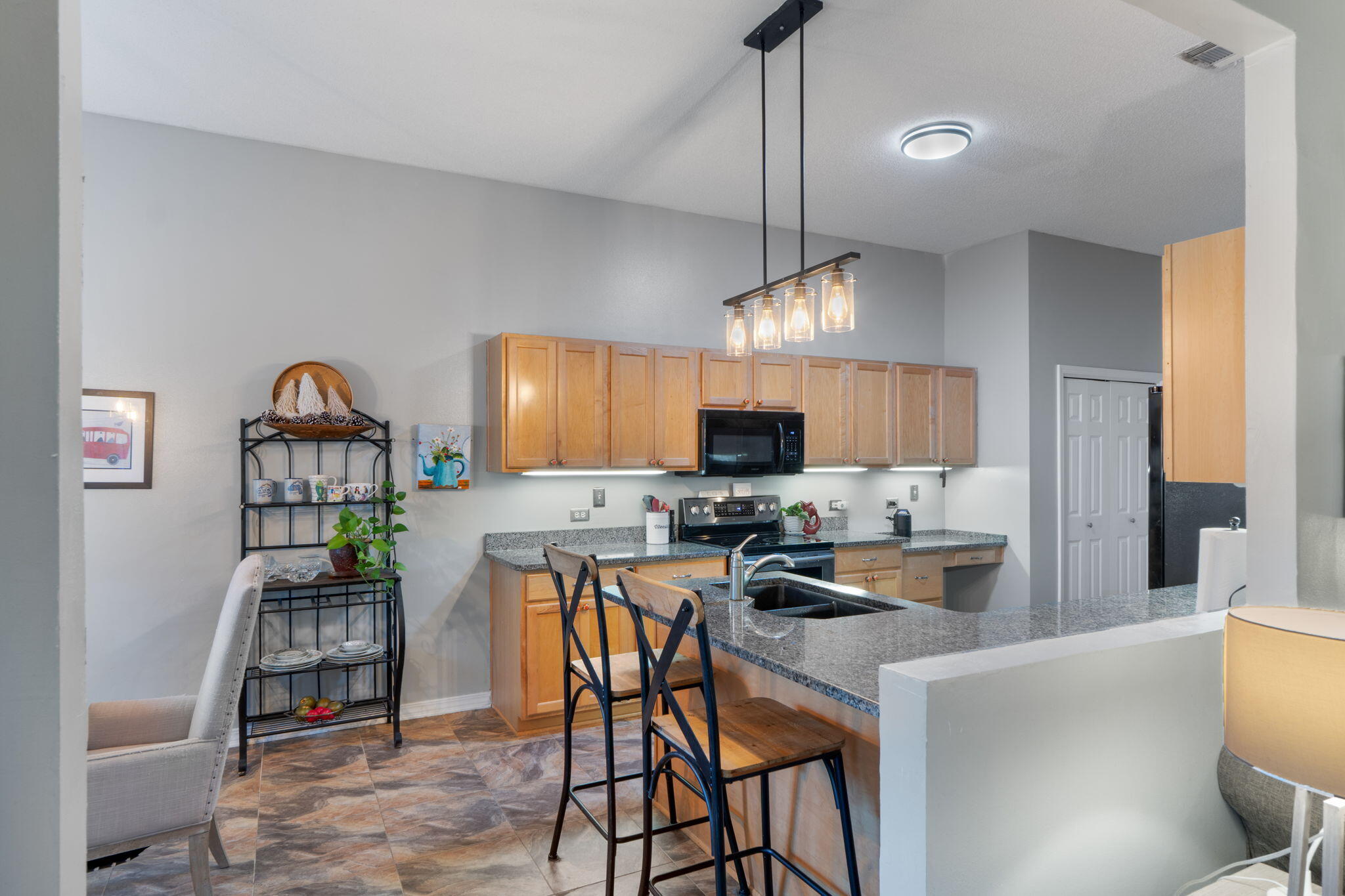 1942 Woodcrest Ridge, Unit 2 Fort Walton Beach, FL 32547 - Photo 10 of 30 9-web-or-mls-Final-9