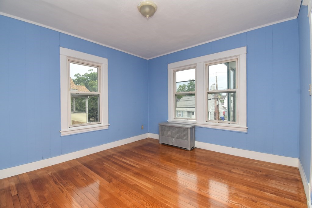 42-44 Shawmut Street Springfield, MA 01108 - Photo 3 of 18 Gallery Image 3