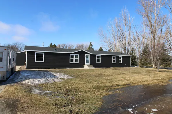 $309,900 | 315 4th Street, Davenport, ND 58021