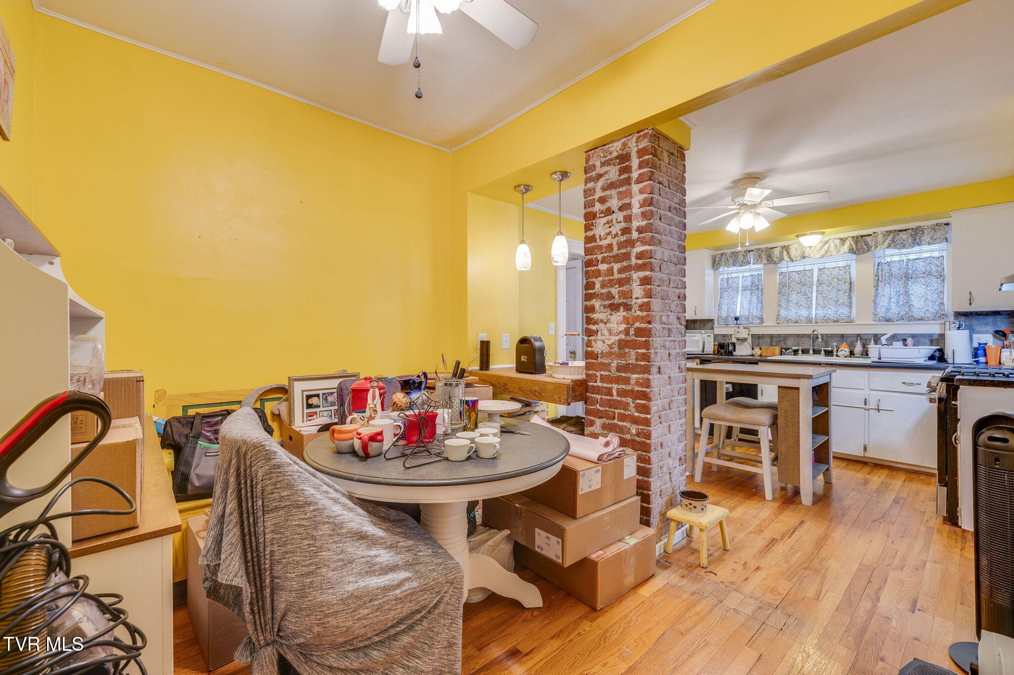 222 2nd Street Erwin, TN 37650 - Photo 16 of 35 016