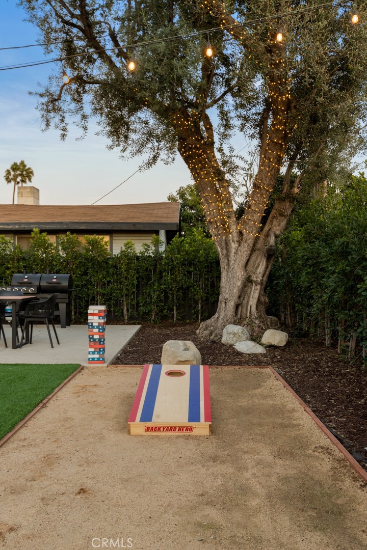 4555 Oakdale Street Montclair, CA 91763 - Photo 18 of 39 a view of entertaining space