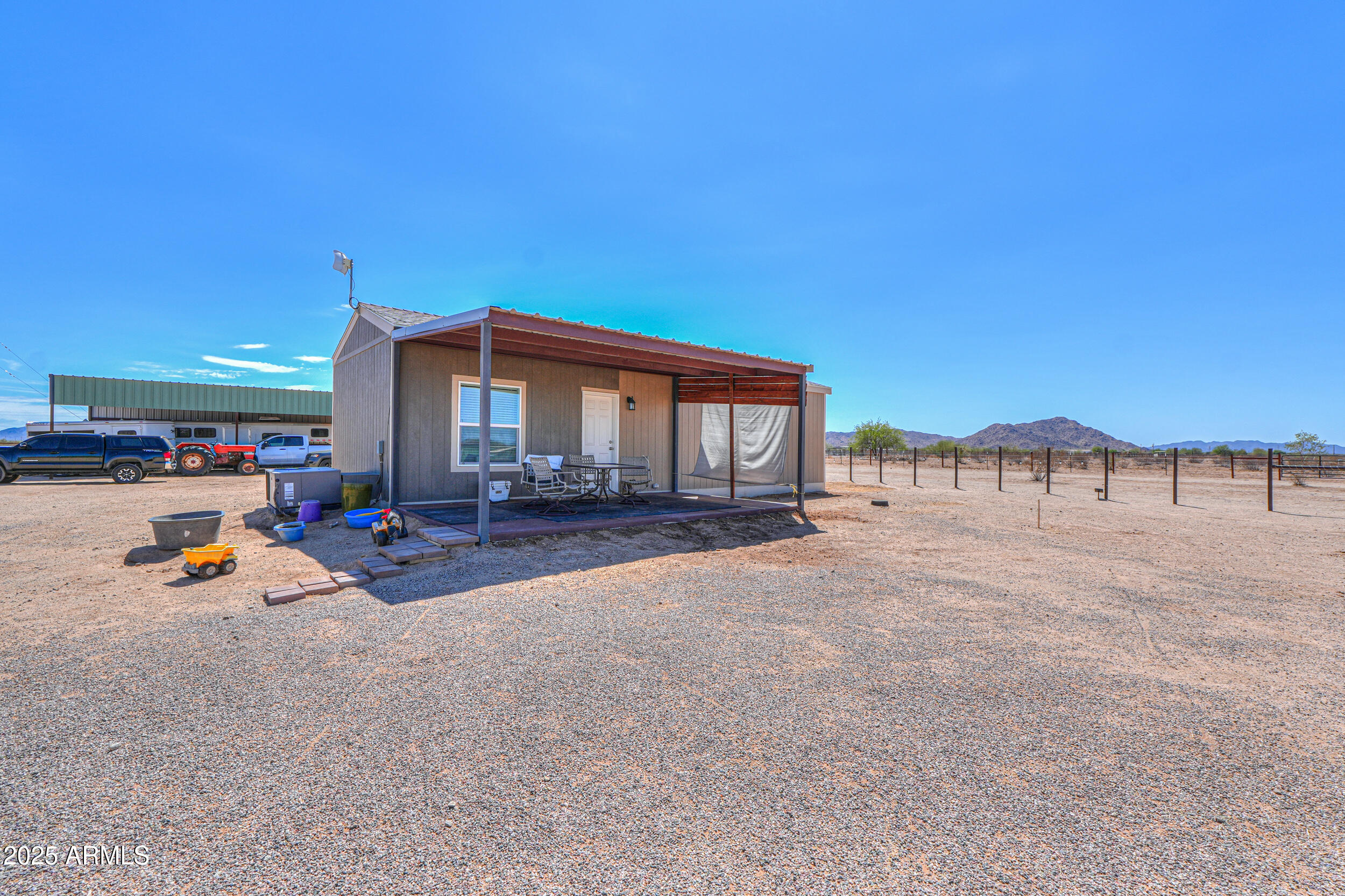 52998 West Badger Road Maricopa, AZ 85139 - Photo 23 of 51 21
