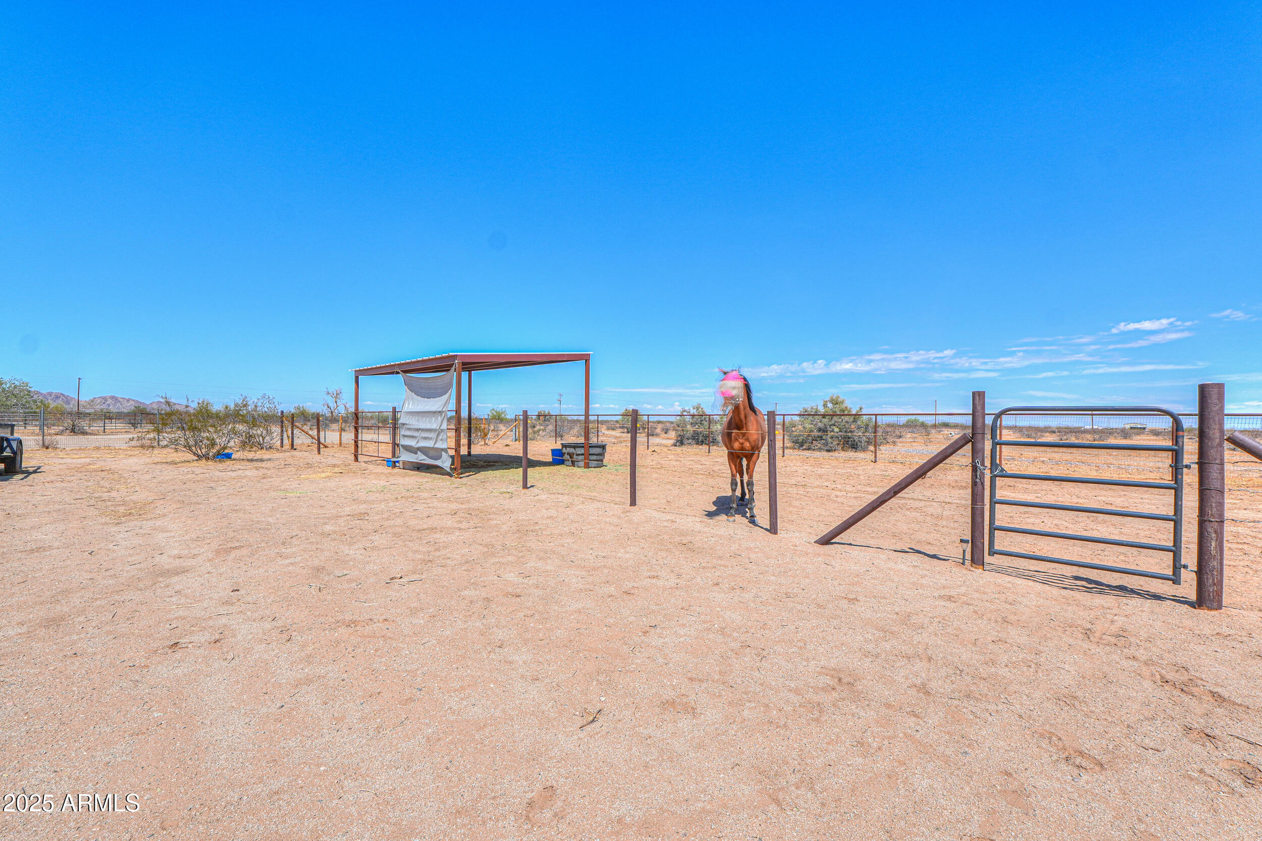 52998 West Badger Road Maricopa, AZ 85139 - Photo 29 of 51 27