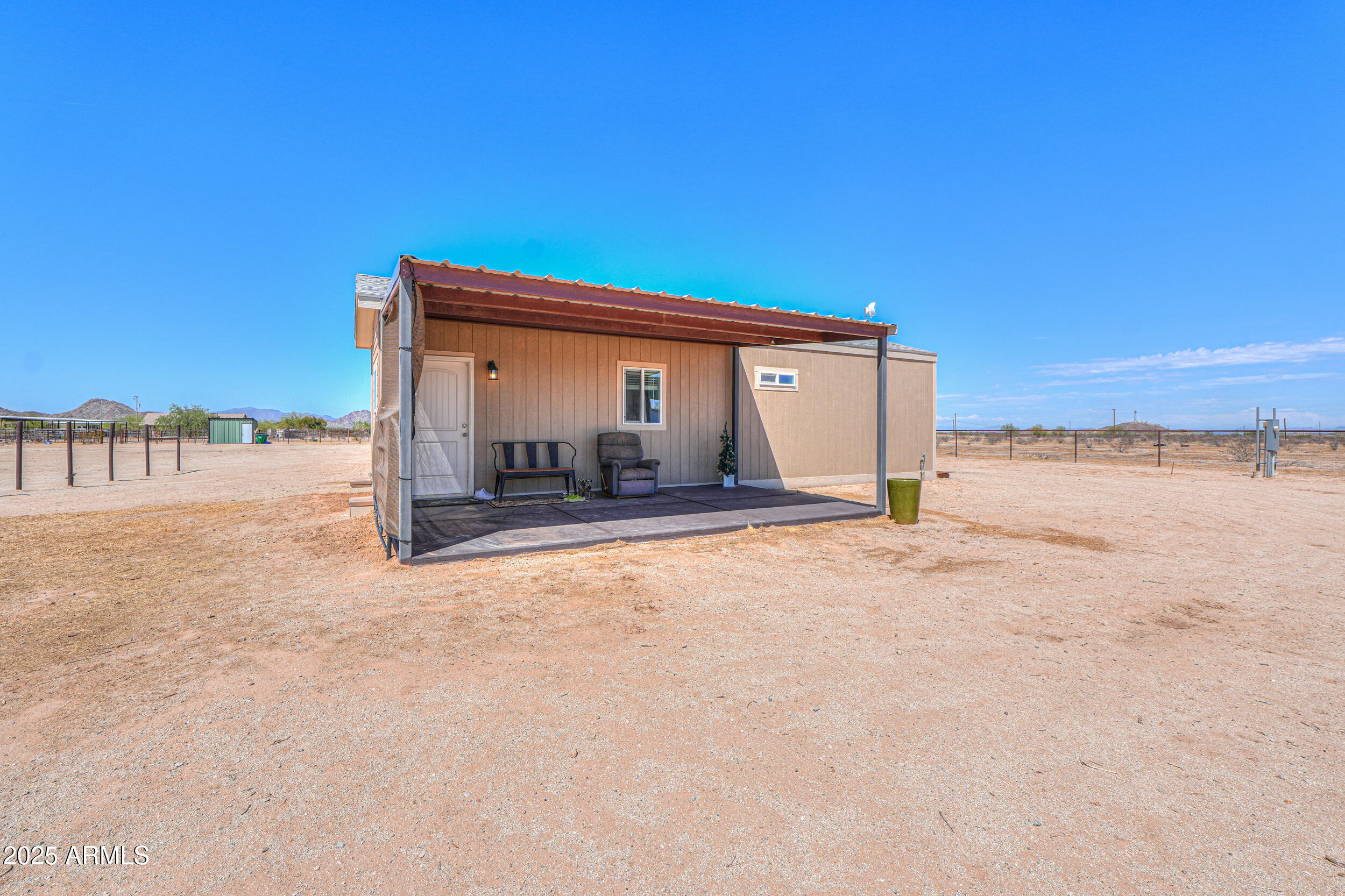52998 West Badger Road Maricopa, AZ 85139 - Photo 3 of 51 01
