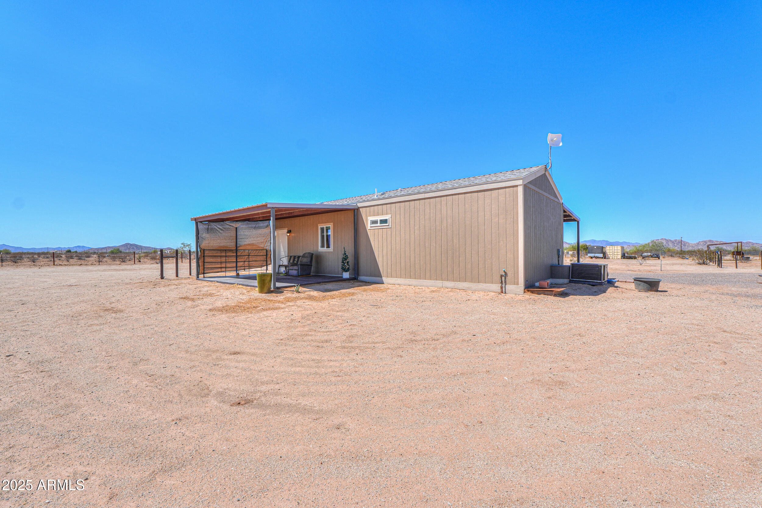 52998 West Badger Road Maricopa, AZ 85139 - Photo 5 of 51 03