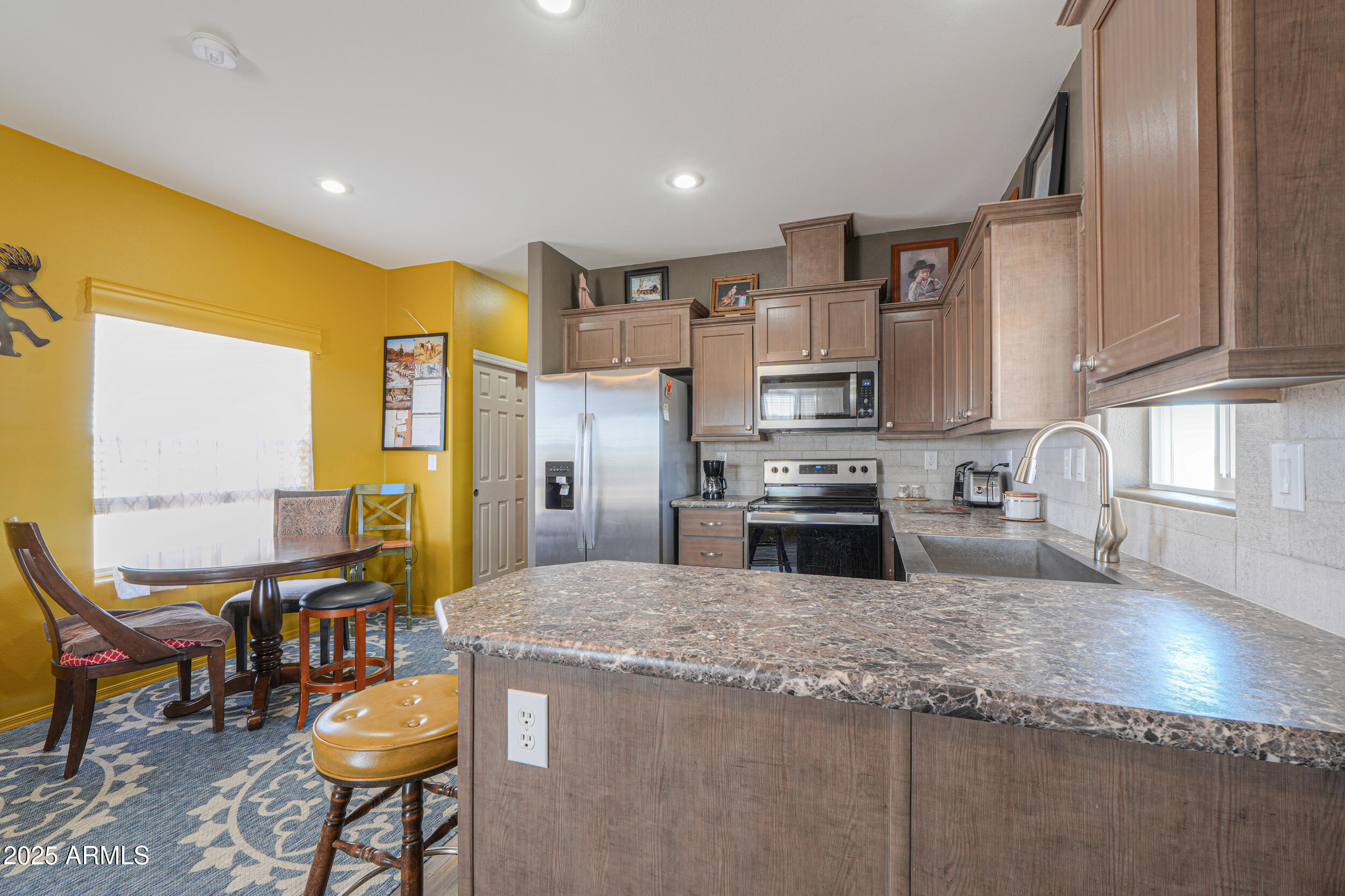 52998 West Badger Road Maricopa, AZ 85139 - Photo 10 of 51 08