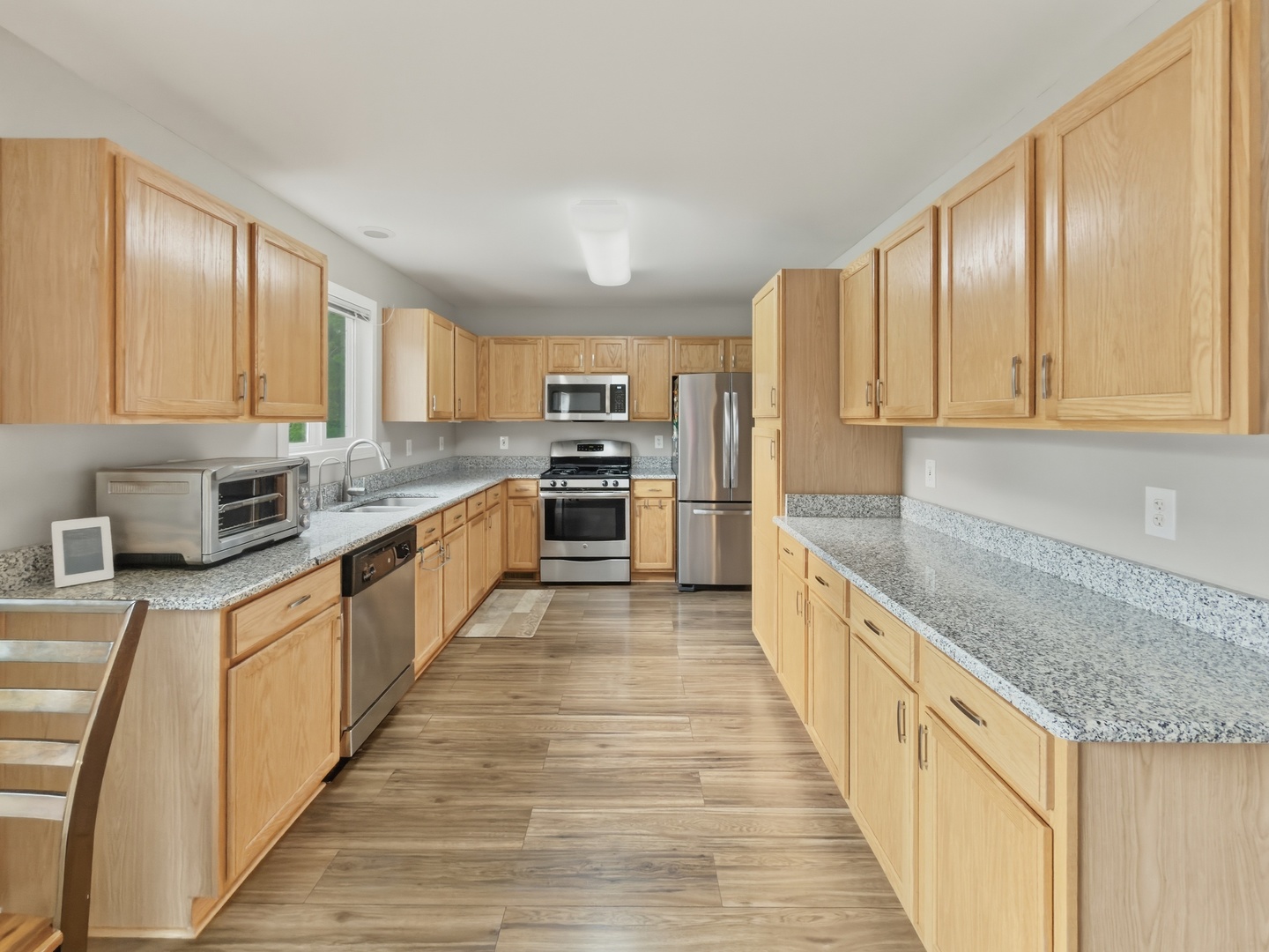 1680 William Drive Romeoville, IL 60446 - Photo 10 of 28
