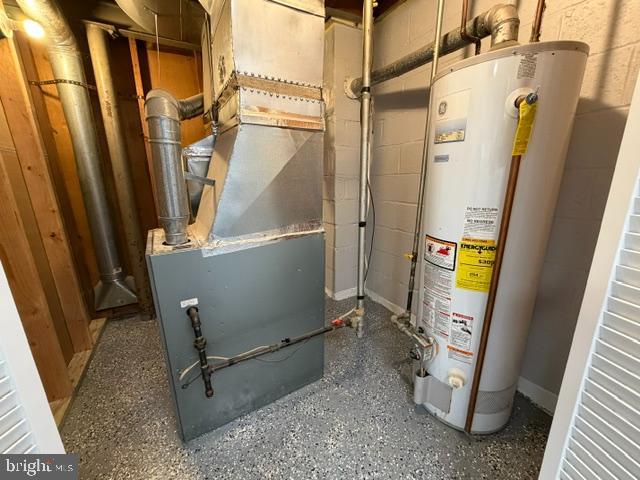 1107 Cooks Lane Baltimore, MD 21229 - Photo 20 of 26 furnace / water heater