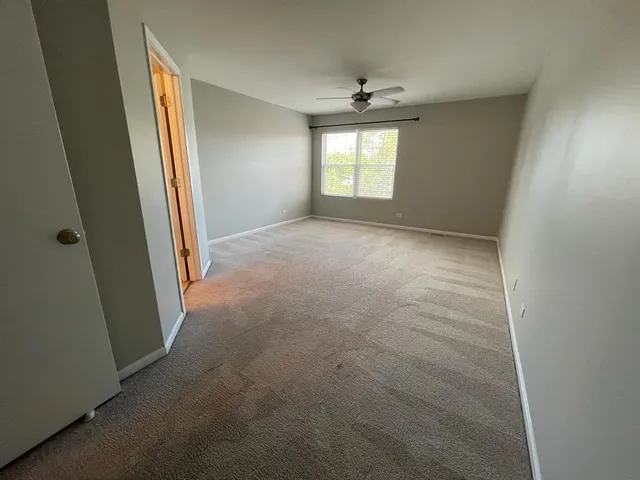 $2,450 | 3915 Granite Court, Aurora, IL 60504