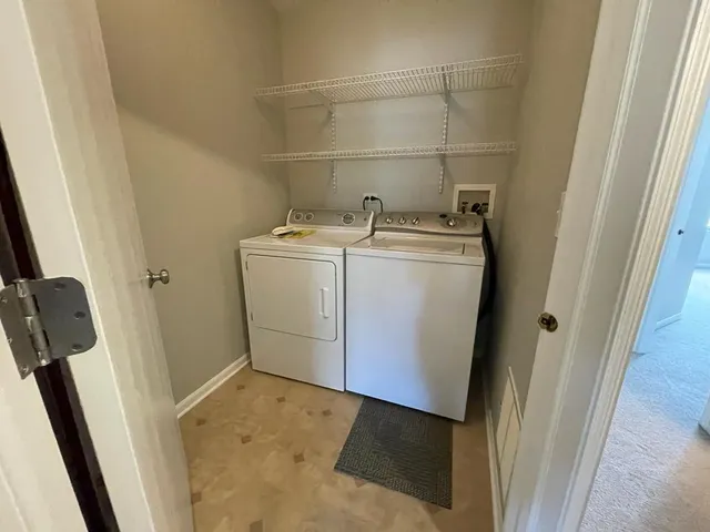 $2,450 | 3915 Granite Court, Aurora, IL 60504