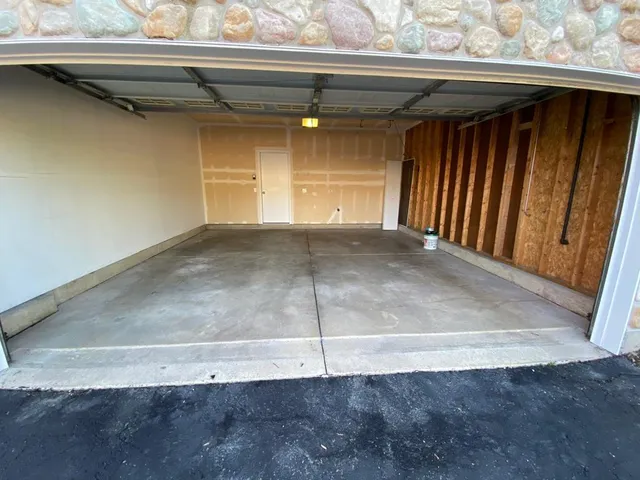 $2,450 | 3915 Granite Court, Aurora, IL 60504