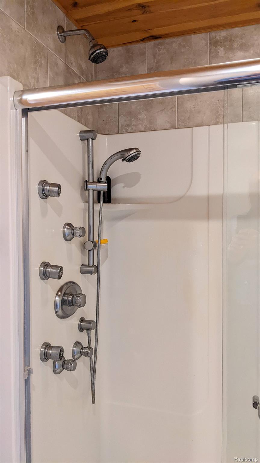 30 Etzler Road Kinde, MI 48445 - Photo 32 of 73 Master Shower