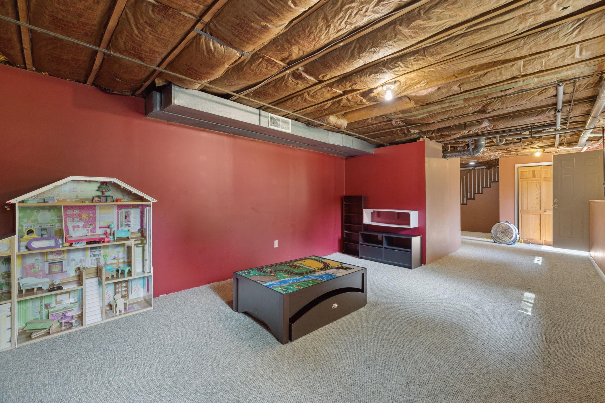 155 Hills Ferry Road Nashua, NH 03064 - Photo 14 of 37 Gallery Image 14