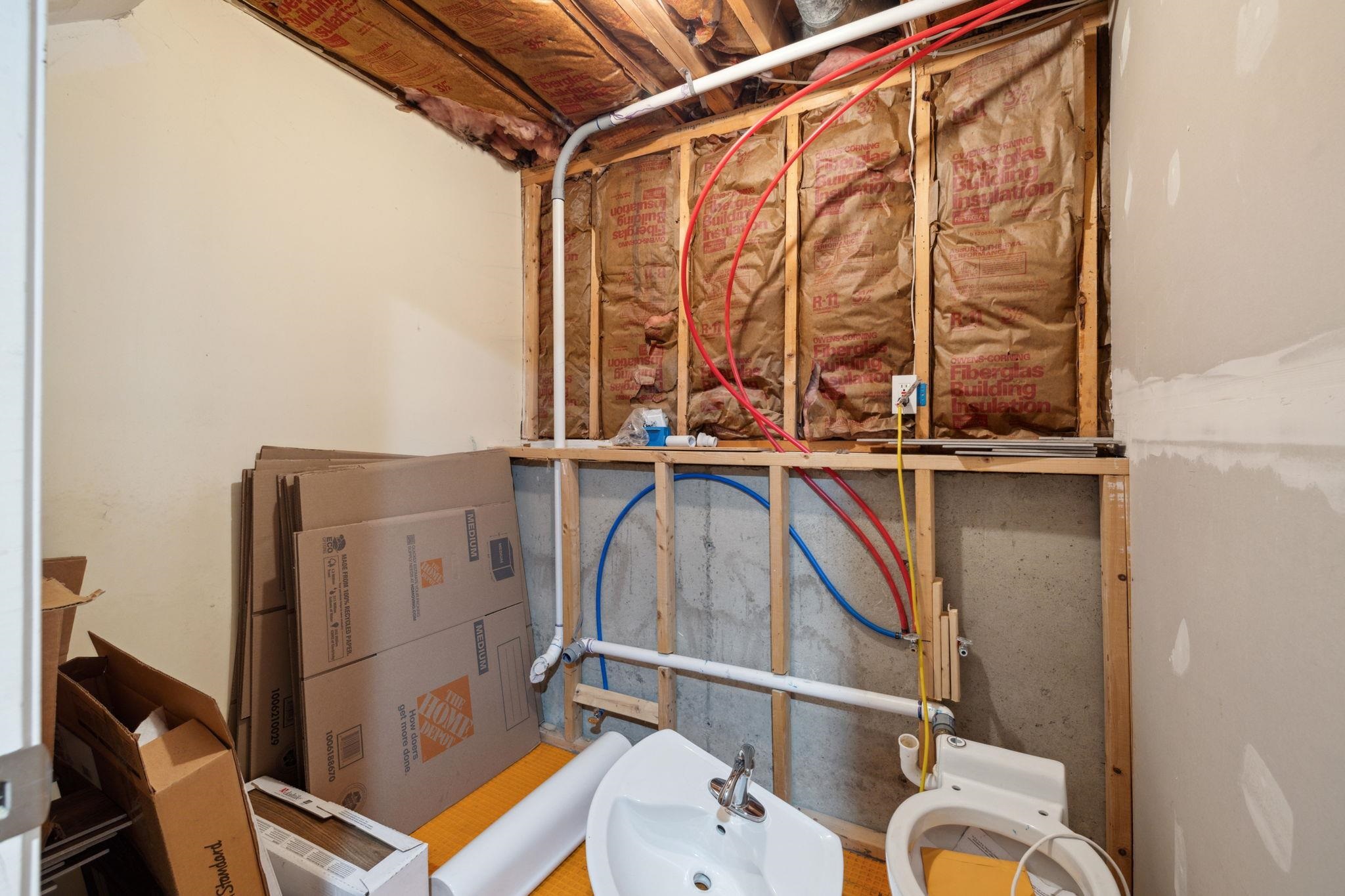 155 Hills Ferry Road Nashua, NH 03064 - Photo 15 of 37 Gallery Image 15