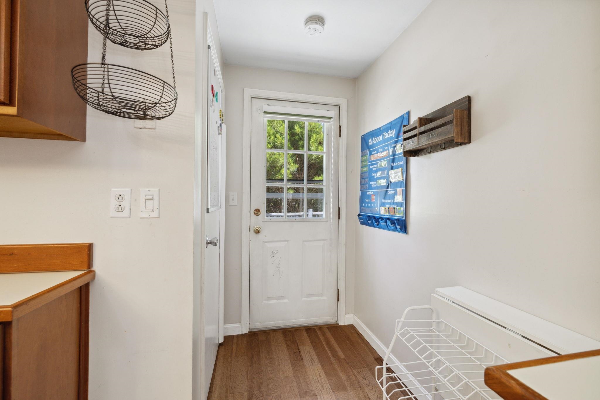 155 Hills Ferry Road Nashua, NH 03064 - Photo 8 of 37 Gallery Image 8