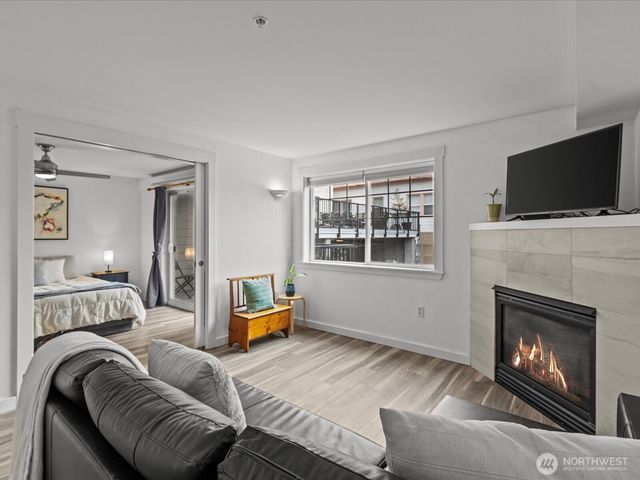 $350,000 | 107 20th Avenue, Unit 206, Seattle, WA 98122