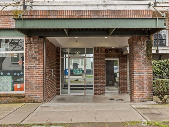 $350,000 | 107 20th Avenue, Unit 206, Seattle, WA 98122