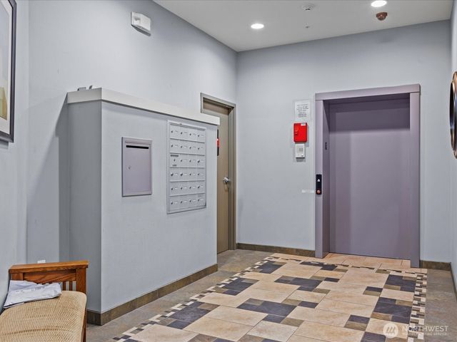 $350,000 | 107 20th Avenue, Unit 206, Seattle, WA 98122