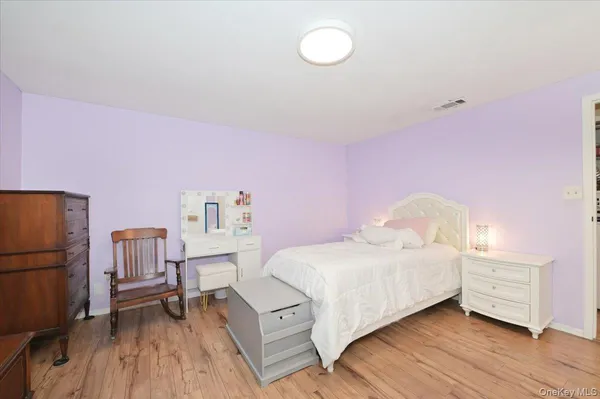 $339,999 | 271 Birchwood Road, Medford, NY 11763