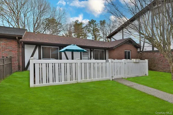 $339,999 | 271 Birchwood Road, Medford, NY 11763