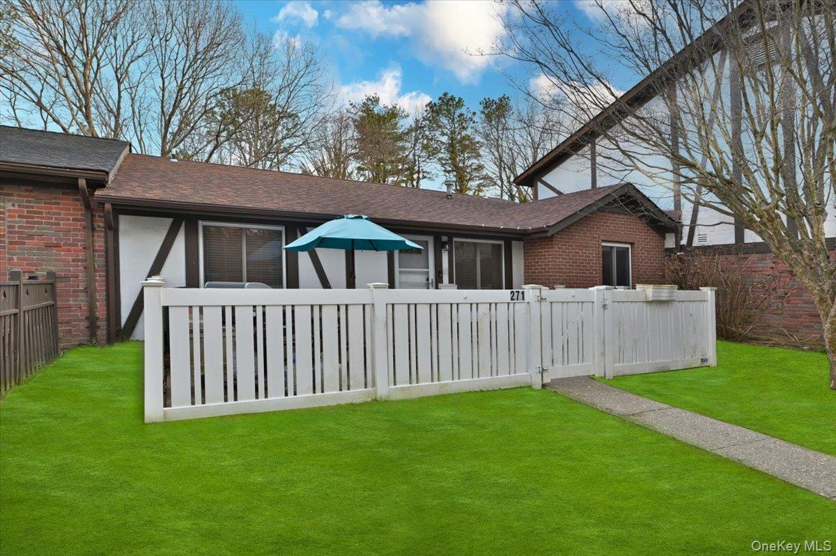 271 Birchwood Road Medford, NY 11763 - Photo 2 of 20