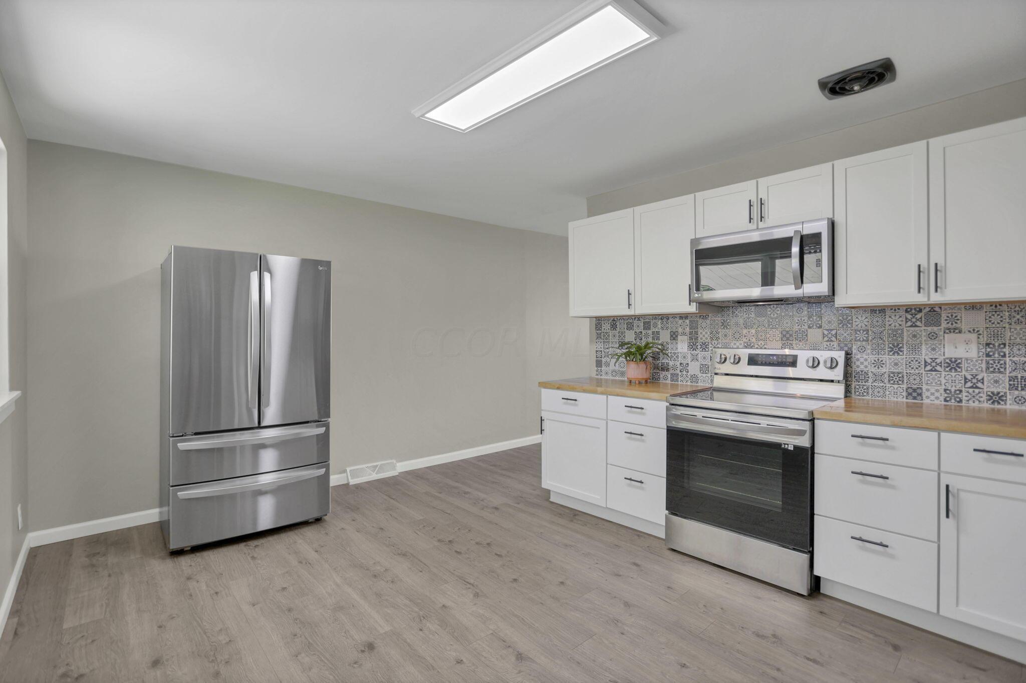 193 Fieldpoint Road Heath, OH 43056 - Photo 5 of 29 stainless appliances