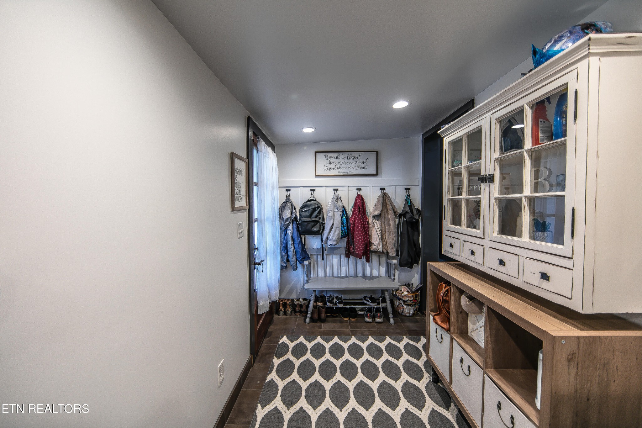 310 West Spring Street Oliver Springs, TN 37840 - Photo 10 of 31 Gallery Image 10