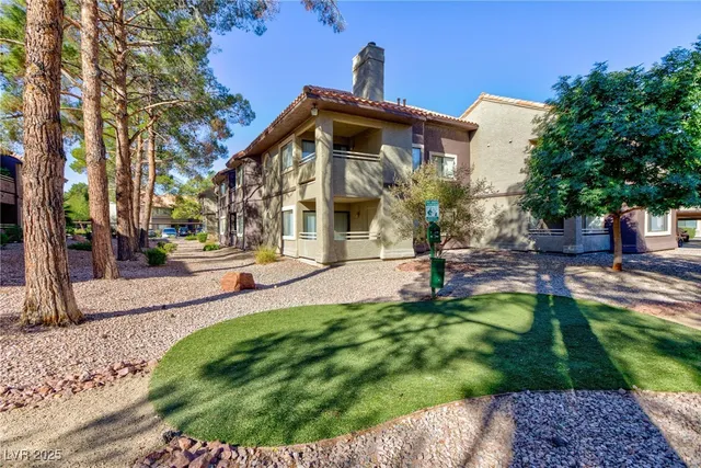 $1,550 | 5058 South Rainbow Boulevard, Unit 102, Las Vegas, NV 89118