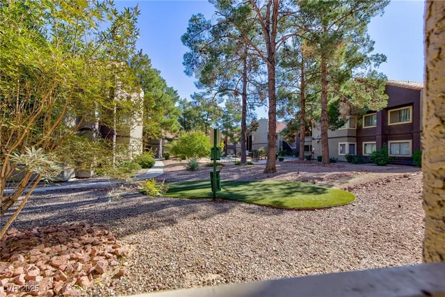 $1,550 | 5058 South Rainbow Boulevard, Unit 102, Las Vegas, NV 89118