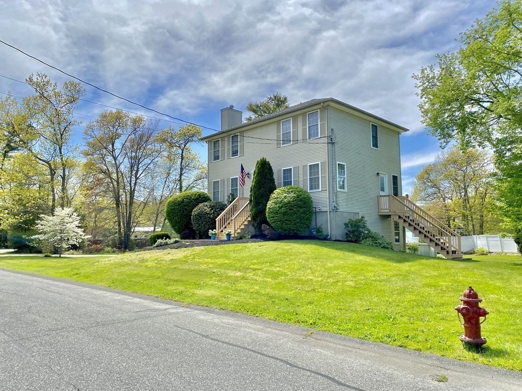 2 Forestview Drive Fairhaven, MA 02719 - Photo 12 of 42