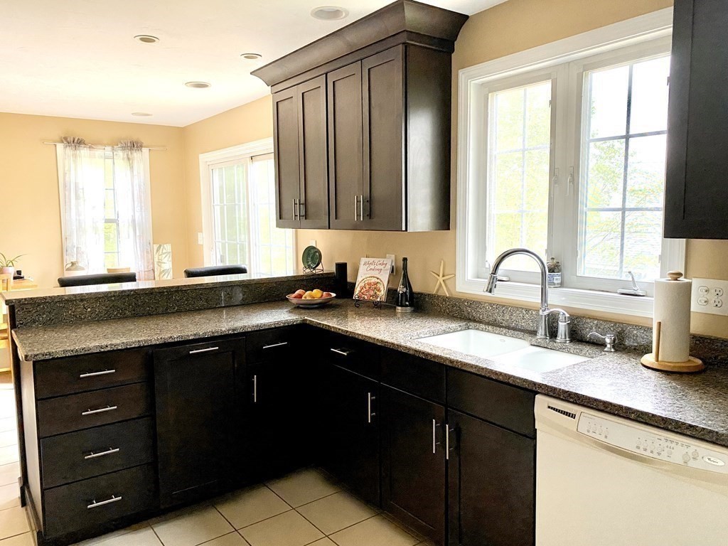 2 Forestview Drive Fairhaven, MA 02719 - Photo 25 of 42