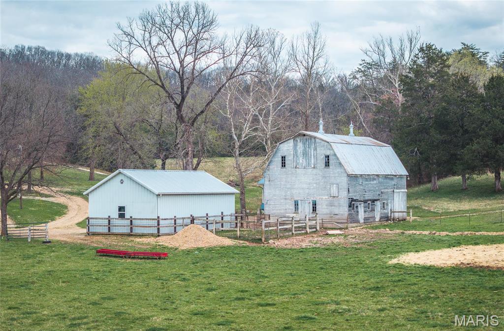 1933 1st Creek Road Hermann, MO 65041 - Photo 2 of 89