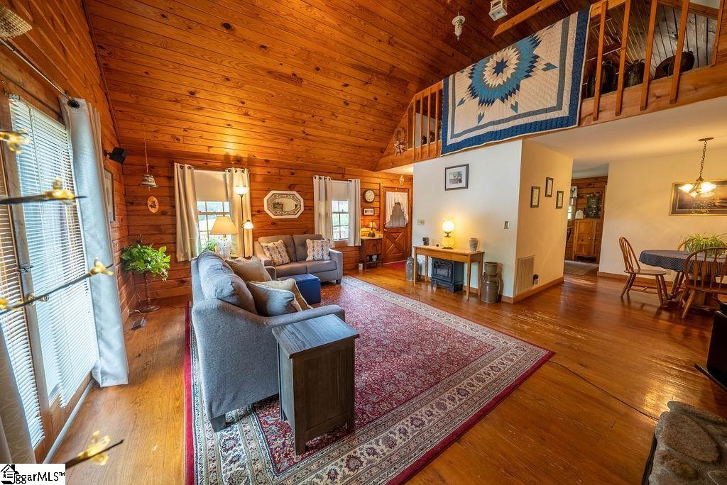 310 Walker Road Travelers Rest, SC 29690 - Photo 4 of 32 Gallery Image 4